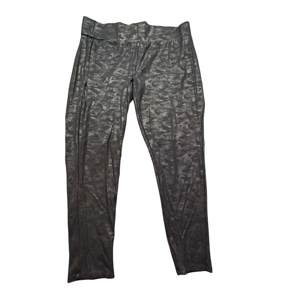 Avenue Leggings Womens 18/20 Black Camo Print Shiny Stretch Comfortable Pants